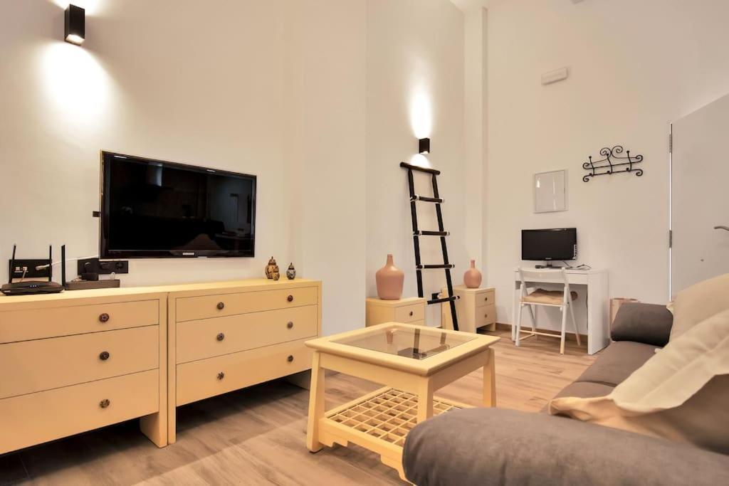 Moderno Loft En El Corazon Historico De Estepona - Casa Pepita 17 Bagian luar foto
