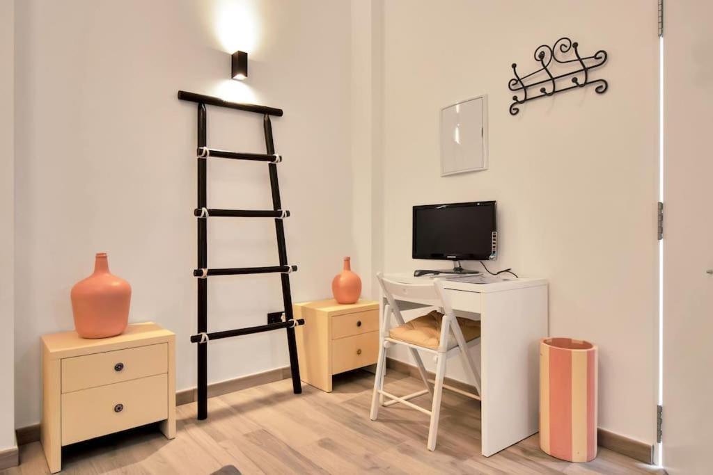 Moderno Loft En El Corazon Historico De Estepona - Casa Pepita 17 Bagian luar foto